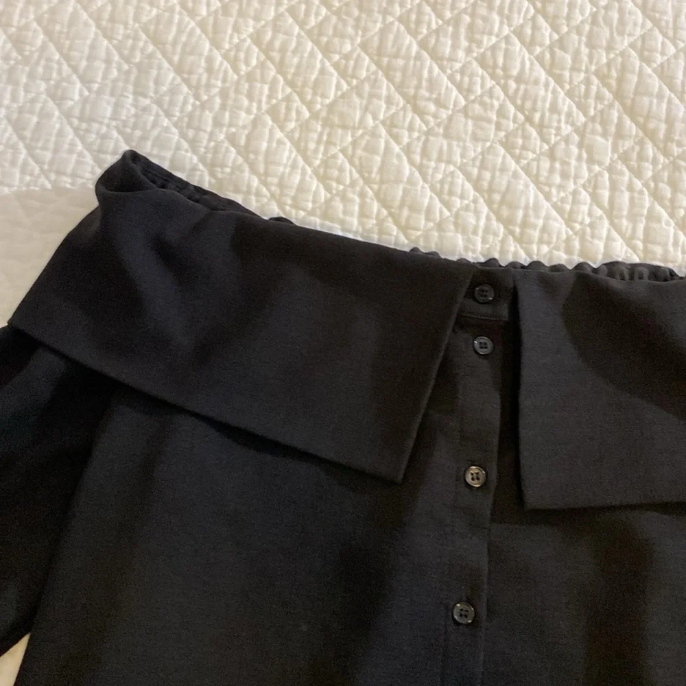 Pleione black button down off the shoulder too Small - Picture 3 of 8